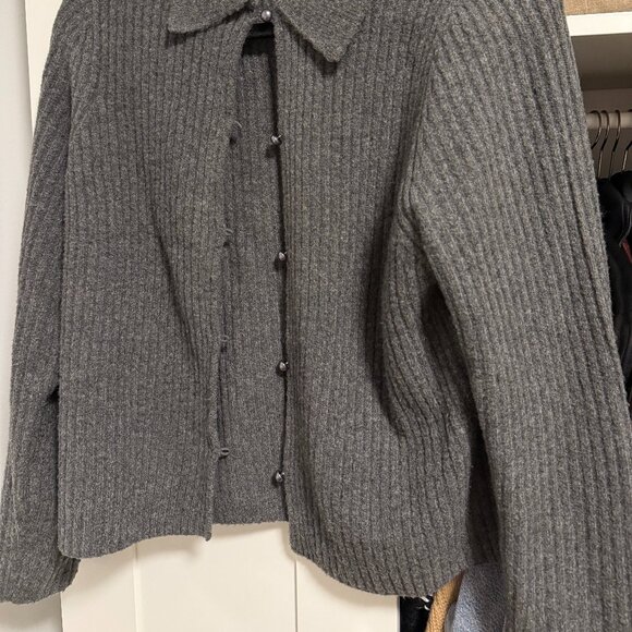 Abercrombie Pearl Button Collared Cardigan - Picture 3 of 6